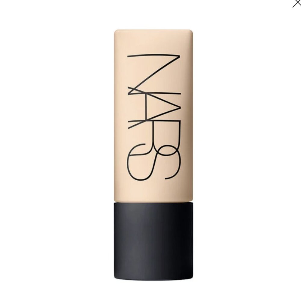 NARS Soft Matte Complete Foundation in shade Montblanc 2